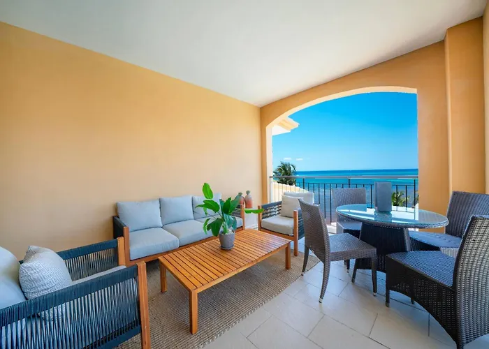 Condo Surf 405 - Luxury Oceanview Beachfront 3 Bedroom With Gym - At El Faro Condos