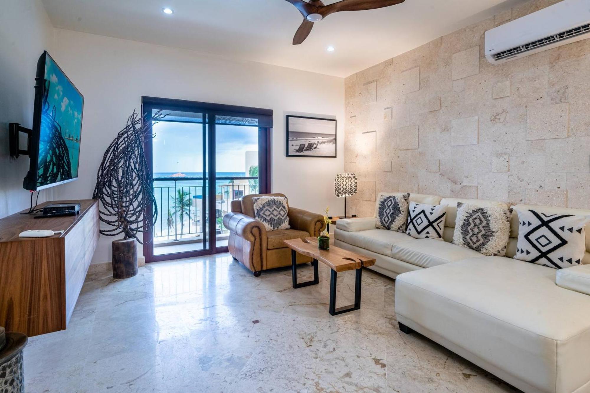 Surf 405 - Luxury Oceanview Beachfront 3 Bedroom With Gym - At El Faro Playa del Carmen