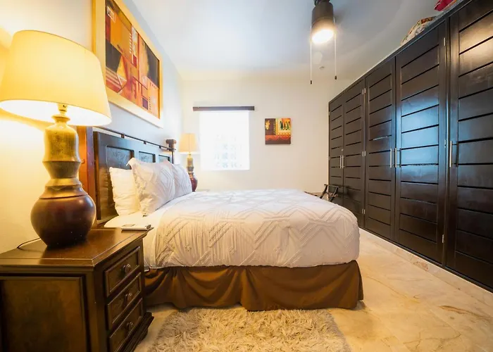 Condo Surf 405 - Luxury Oceanview Beachfront 3 Bedroom With Gym - At El Faro Condos